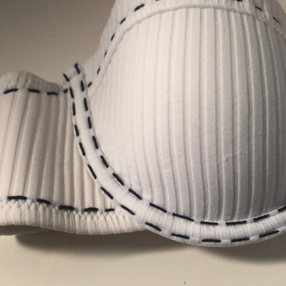 Triangl Bikini - Picture 2 of 6